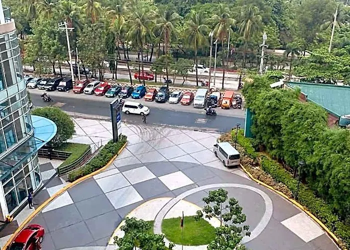 Bayfront In Pasay Near Naia Terminal, Picc, Star City, Moa And Us Embassy - Pet-friendly, Wi-fi & Netflix, Free Swimming Pool, Sauna, Work From Ready